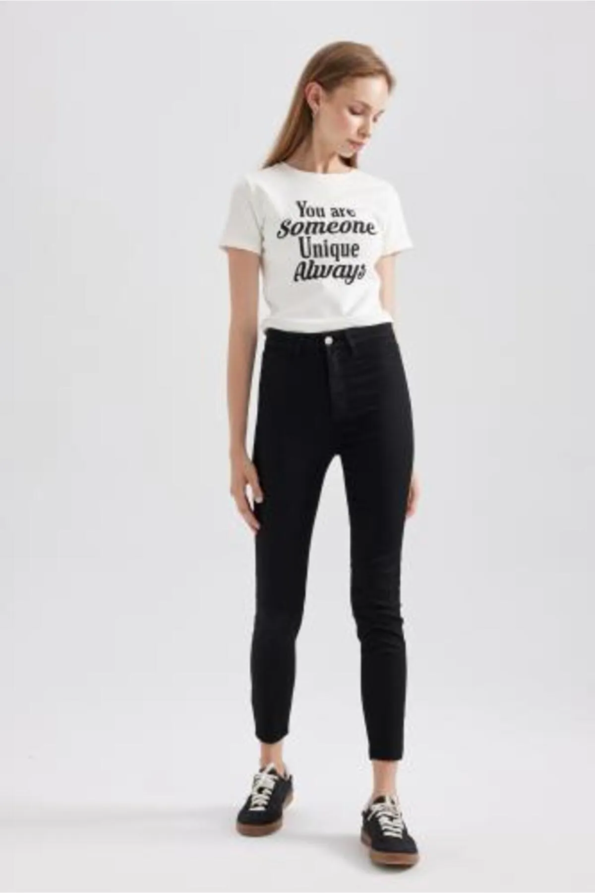 DeFacto  Super Skinny Jegging, hohe Taille, schmales Bein, knöchellange Jeanshose A8570ax23hs
