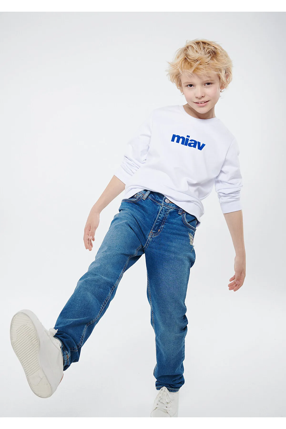 Mavi  Miav bedrucktes weißes Sweatshirt 6610031-620
