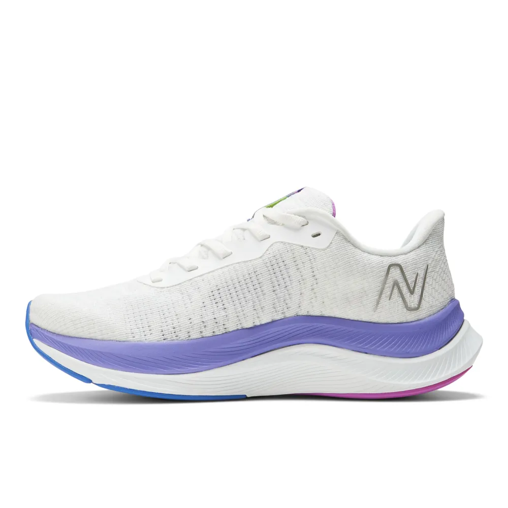 New Balance FuelCell Propel v4 WFCPRCW4B / weiss