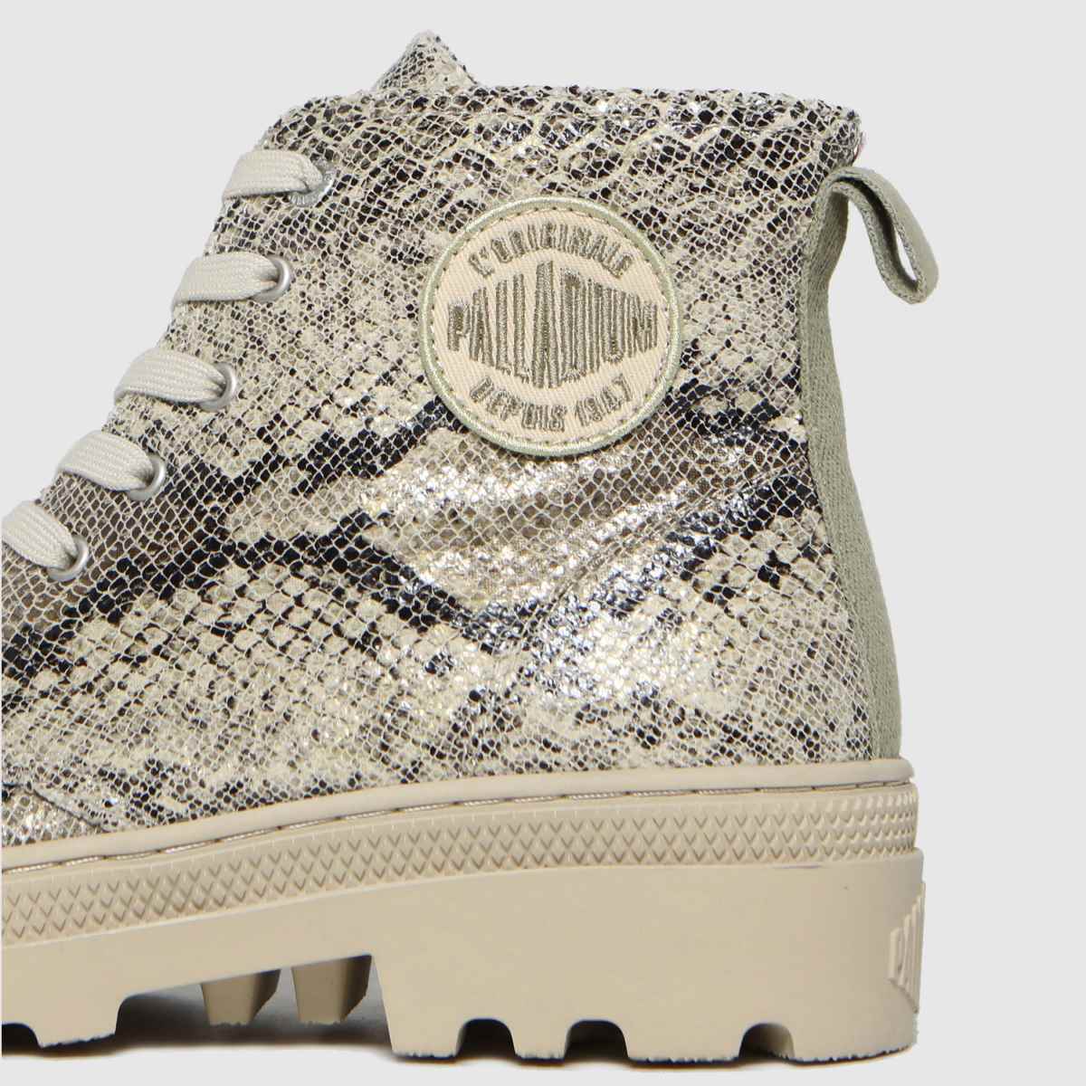 Palladium Avenue – Höga pytonfärgade sneakers i stenfärgad flerfärgad färg