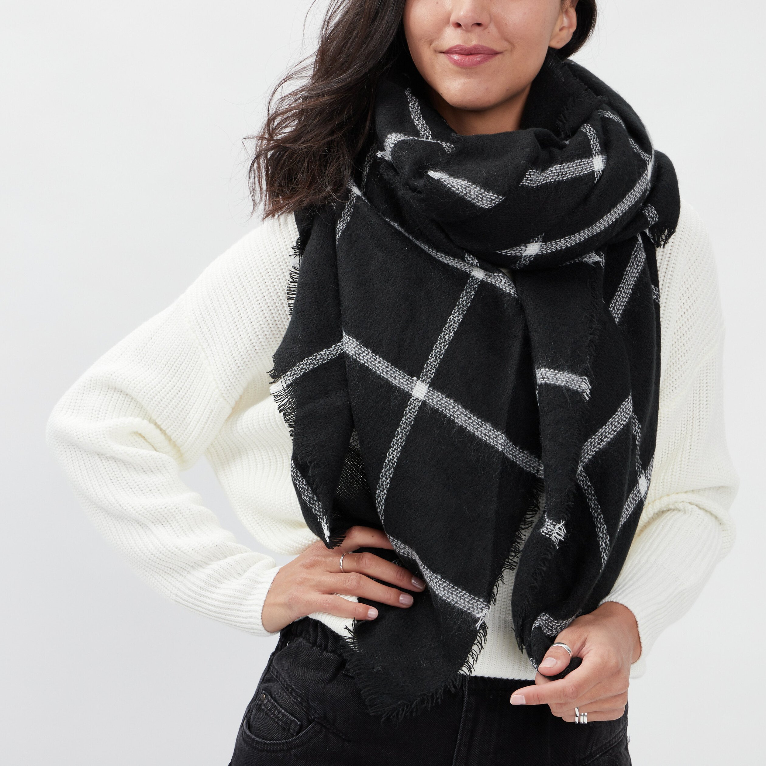 Écharpe noir femme | La Halle