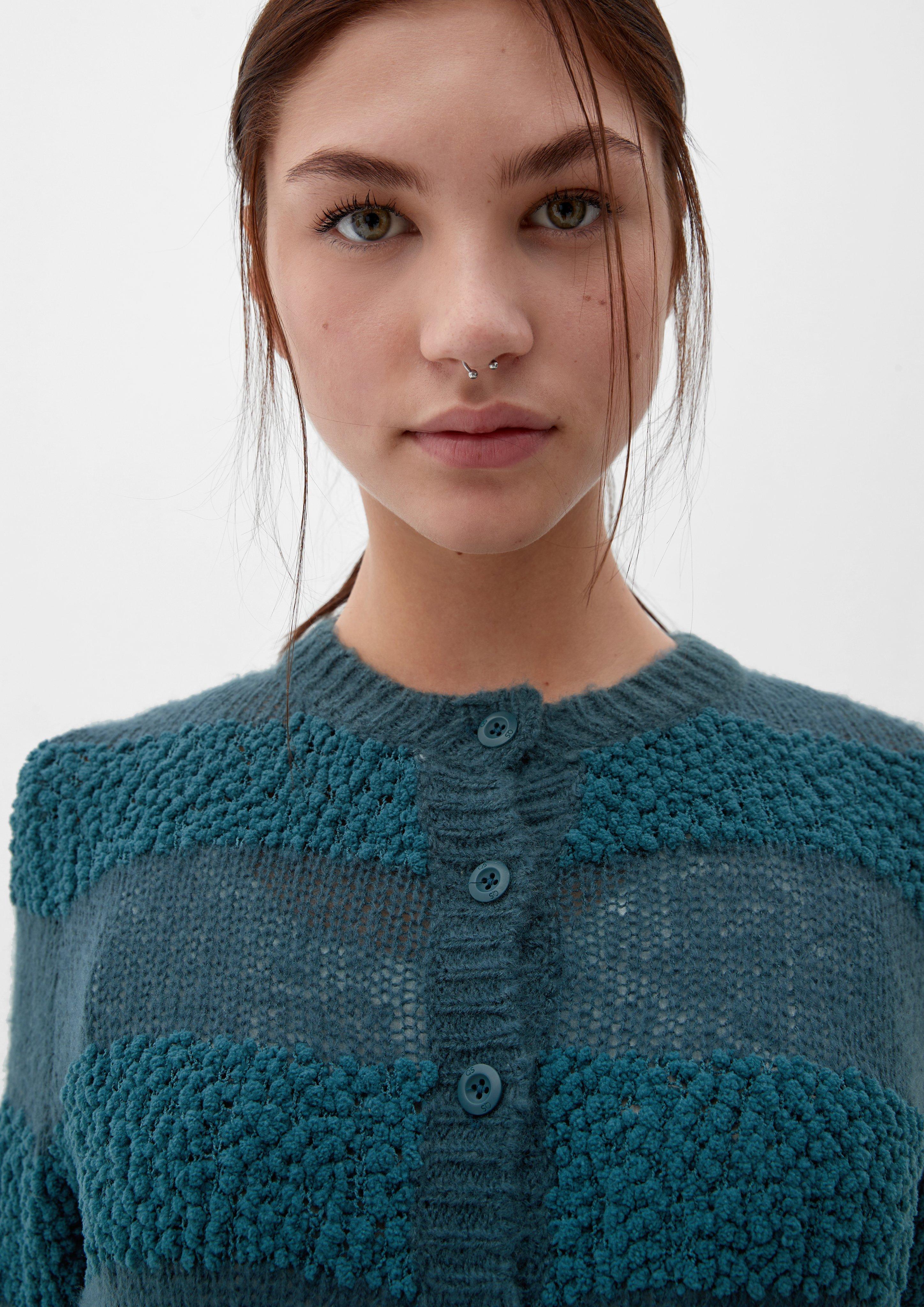 Jacke mit gestreiftem Strickmuster  2119044-6985