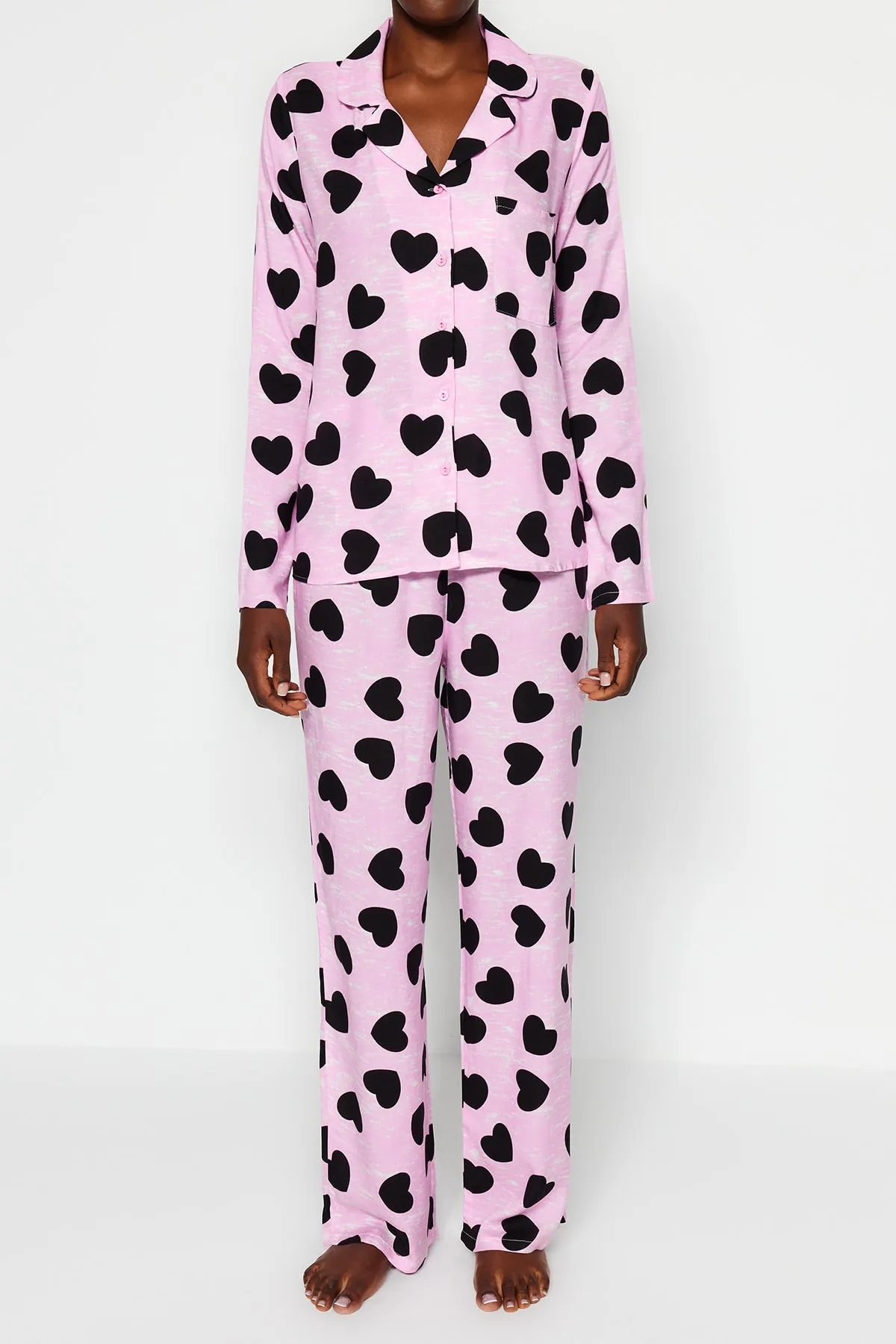 Trendyol Collection  Rosa Herz-Viskose-Hemd-Hose-Web-Pyjama-Set THMAW21PT0936