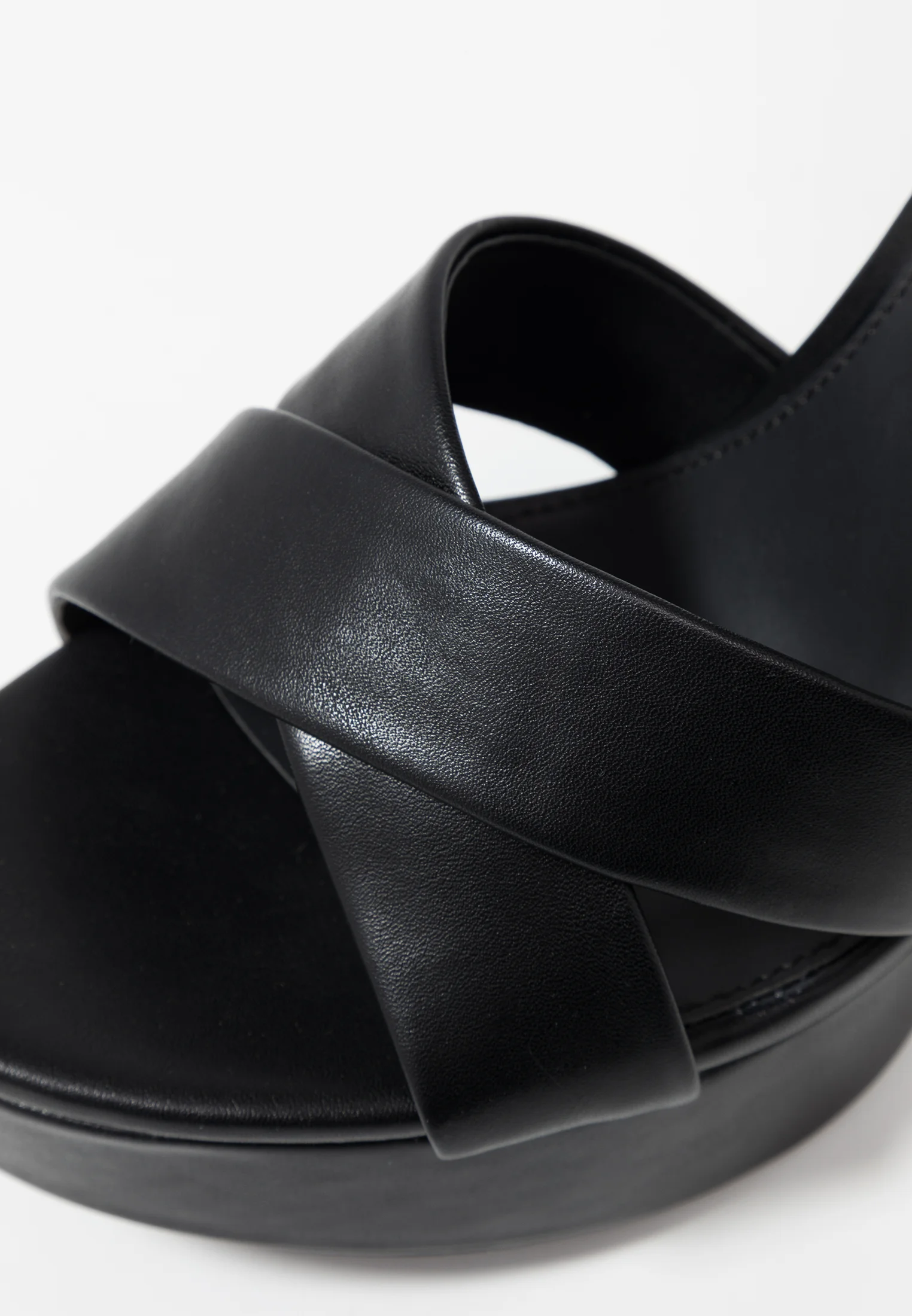 Sandalias de tacón par e impar