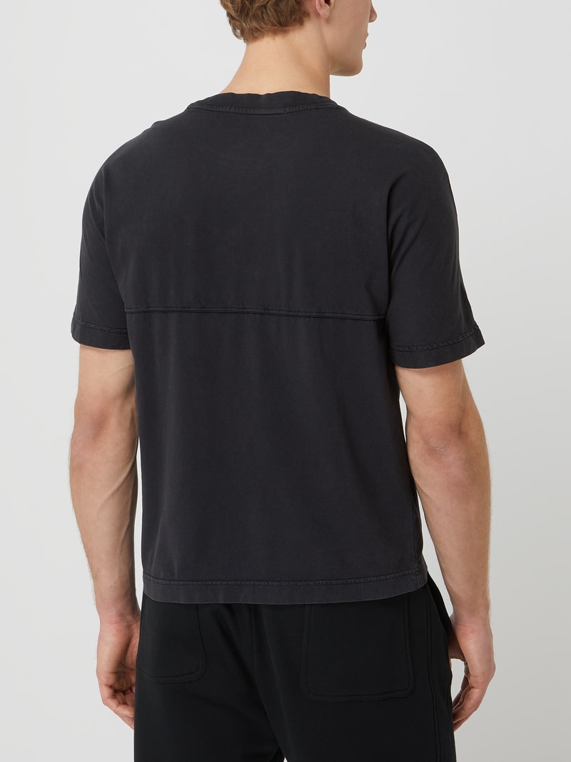 T-Shirt mit Brand-Stitching in schwarz