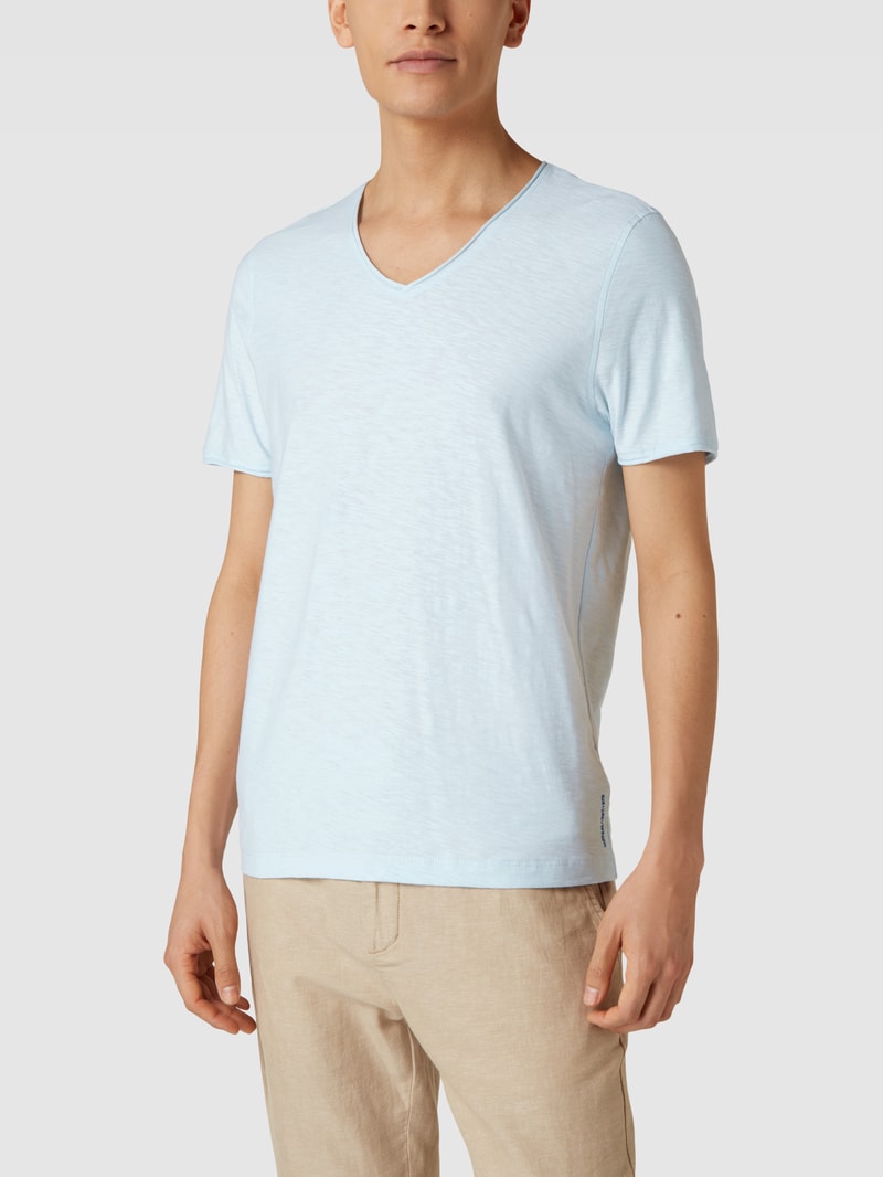 T-Shirt mit V-Ausschnitt in hellblau