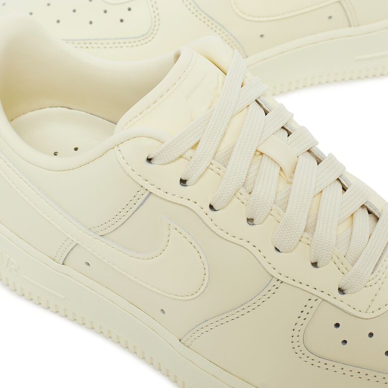 NIKE Air Force 1 '07 Fresh coconut milk/coconut milk