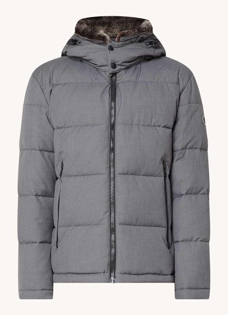 Jaqueta puffer Strellson Asola 3.0 com gola removível de pele sintética e bolsos com zíper.