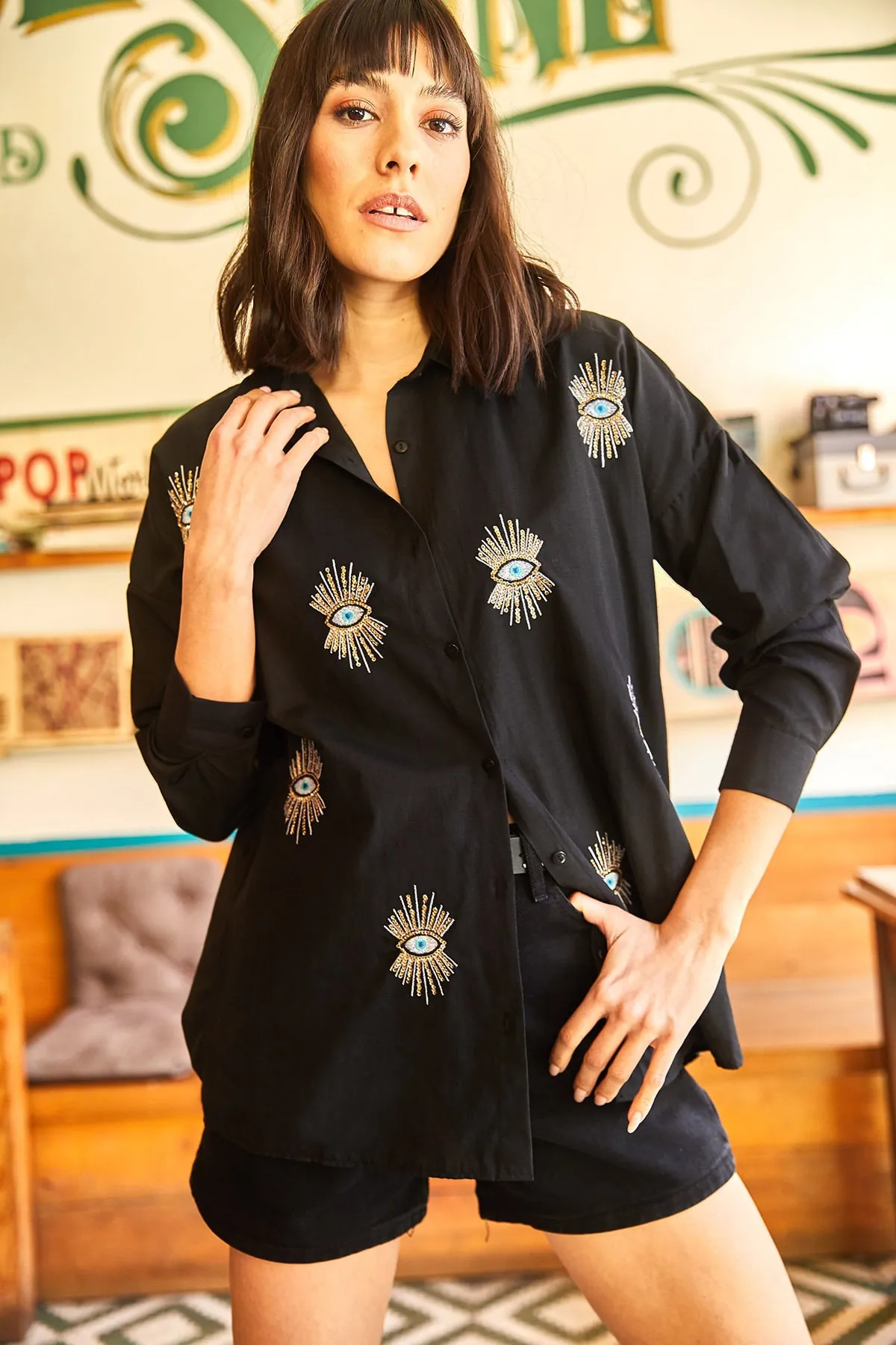 Olalook  Gewebtes Boyfriend-Hemd mit schwarzem Paillettendetail für Damen GML-19000992