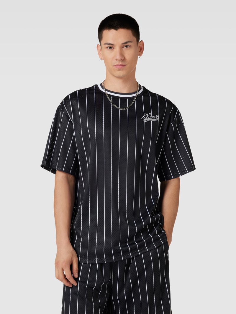 T-Shirt mit Streifenmuster Modell 'Varsity' in schwarz