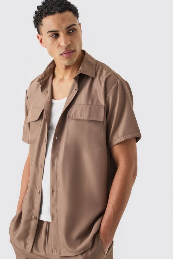 Kurzärmliges Twill Overshirt und Shorts