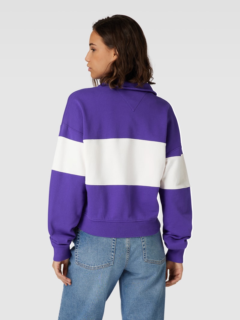 Sweatshirt mit Label-Detail in lila