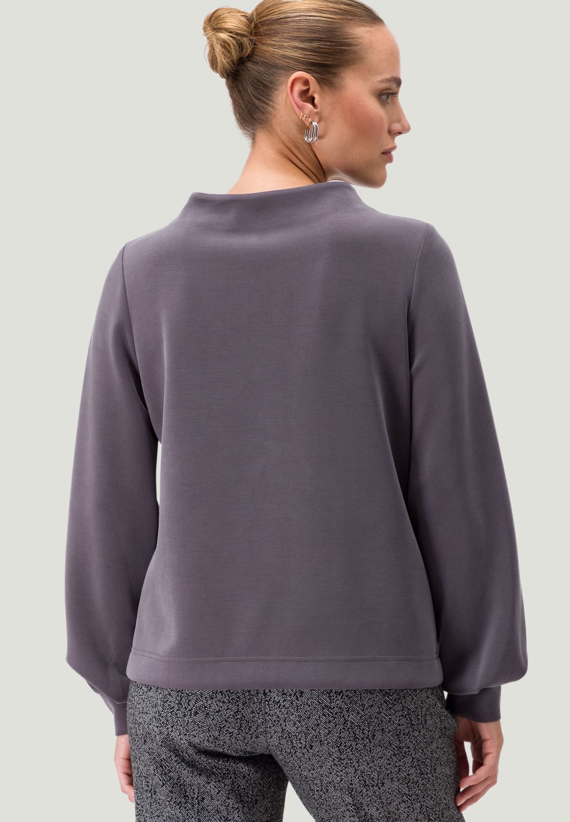 Sweatshirt mit Kragen