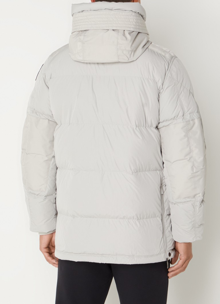 Parka Parajumpers Harraseeket com enchimento de plumas e capuz.