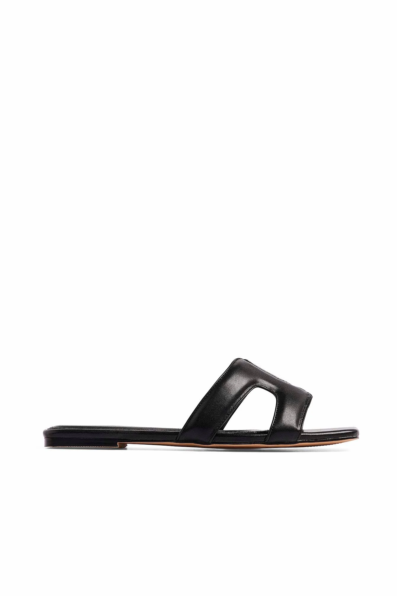 Flache Schuhe mit Cut-Out