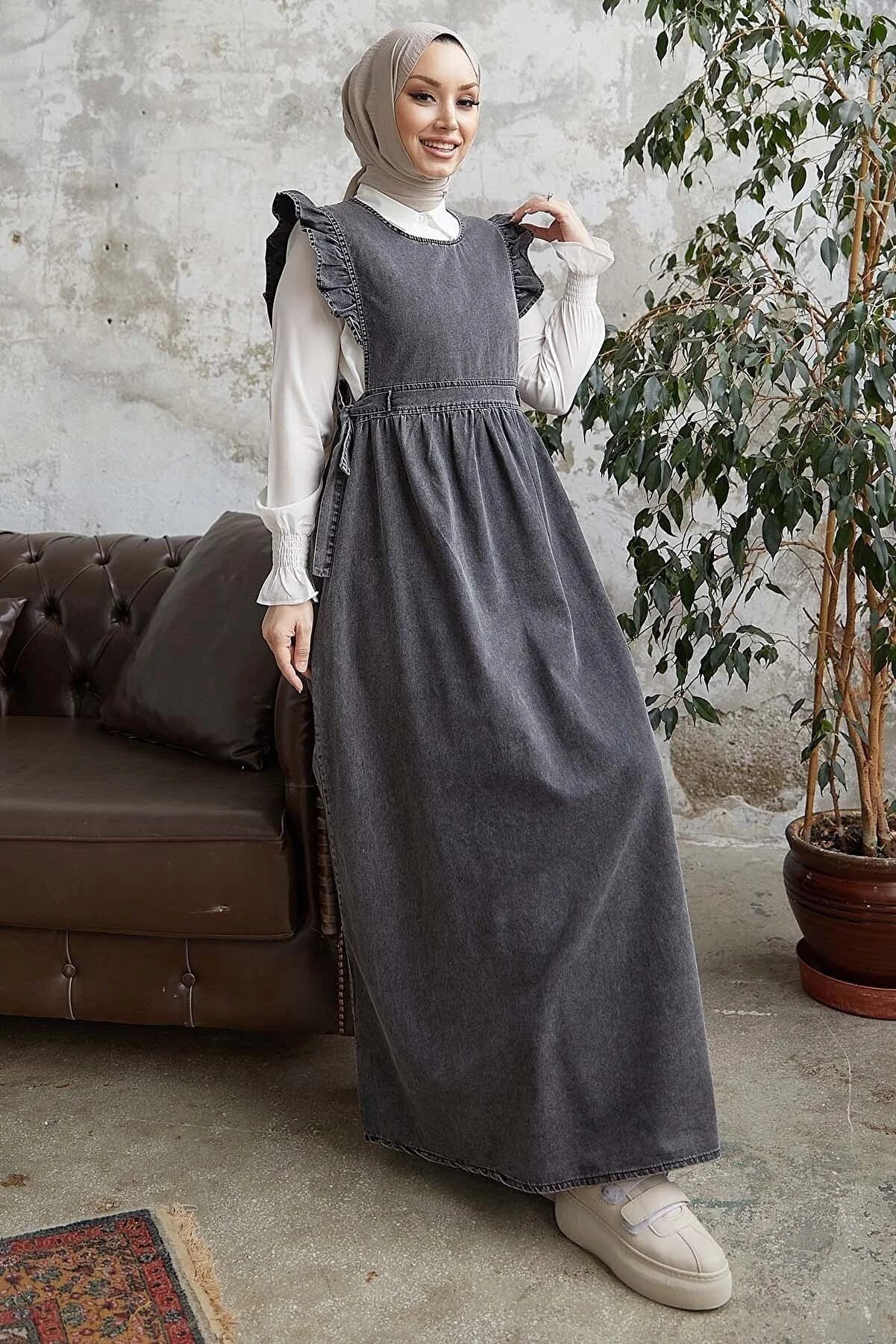 InStyle  Jeans-Giletkleid mit Rüschenschultern – Grau