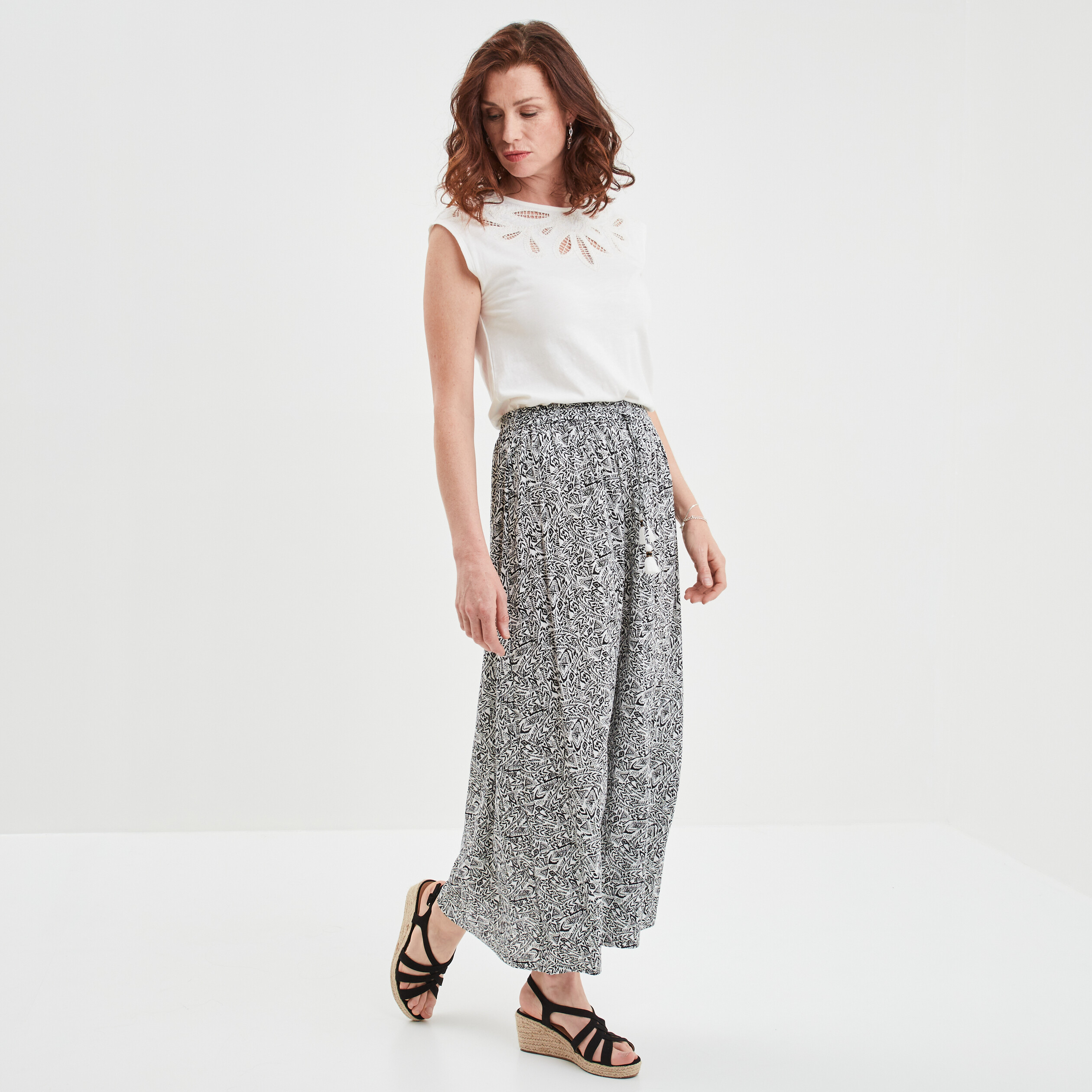 T-shirt ajusté col macramé Liberto blanc femme | La Halle