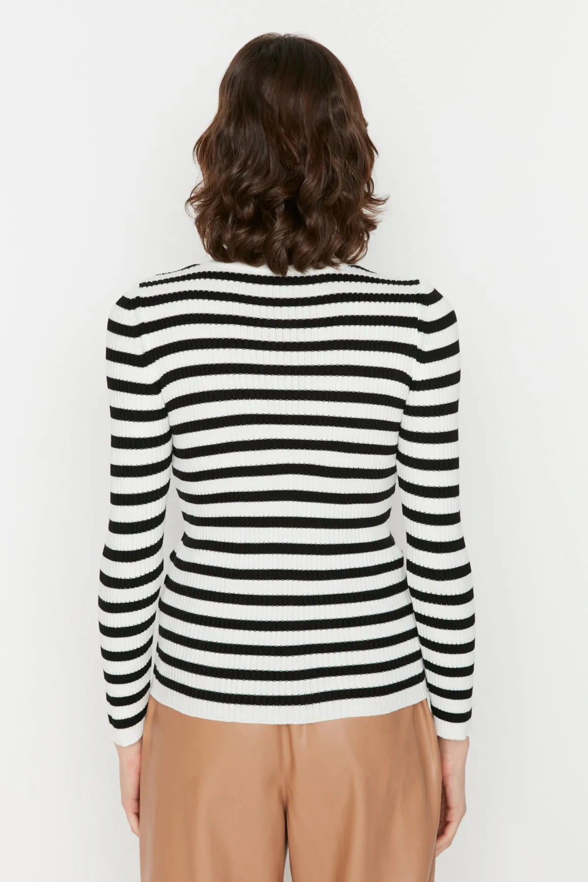Trendyol Collection  Schwarz-mehrfarbige Strickpullover im Doppelpack TWOAW22KZ1766