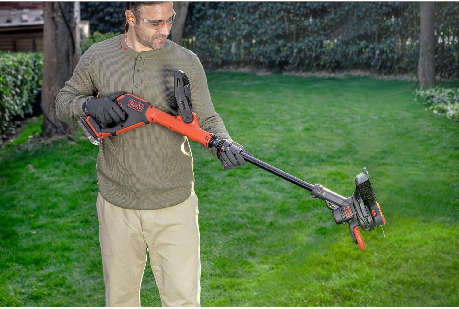 Black & Decker BCST918D1 vyžínač na trávu 18 V 2,0 Ah Li-ion 28 cm