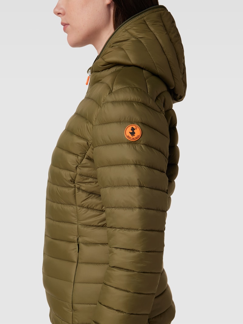 Steppjacke mit Label-Detail Modell 'DIZY' in olivgrün