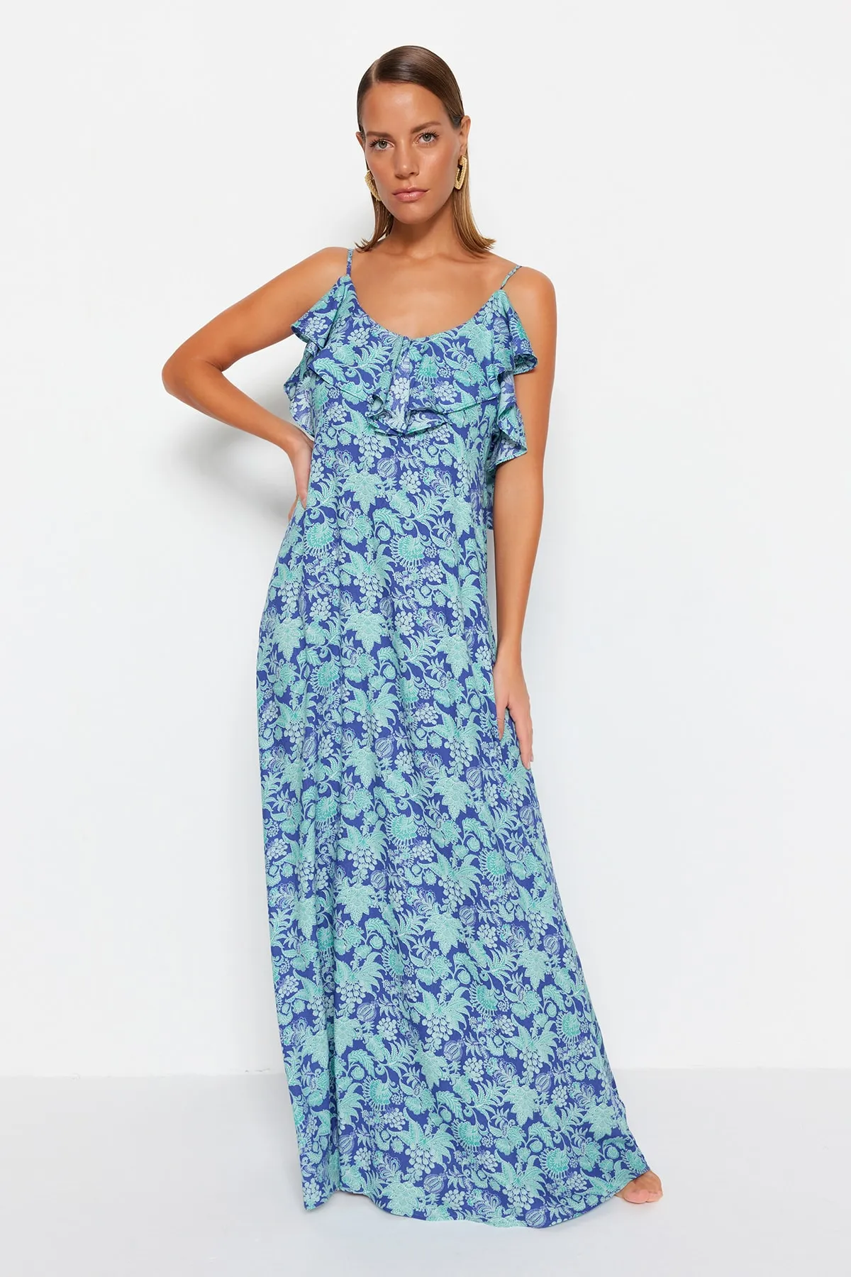 Trendyol Collection  Maxi-Strandkleid mit gewebtem Volant und Blumenmuster TBESS19WY0004