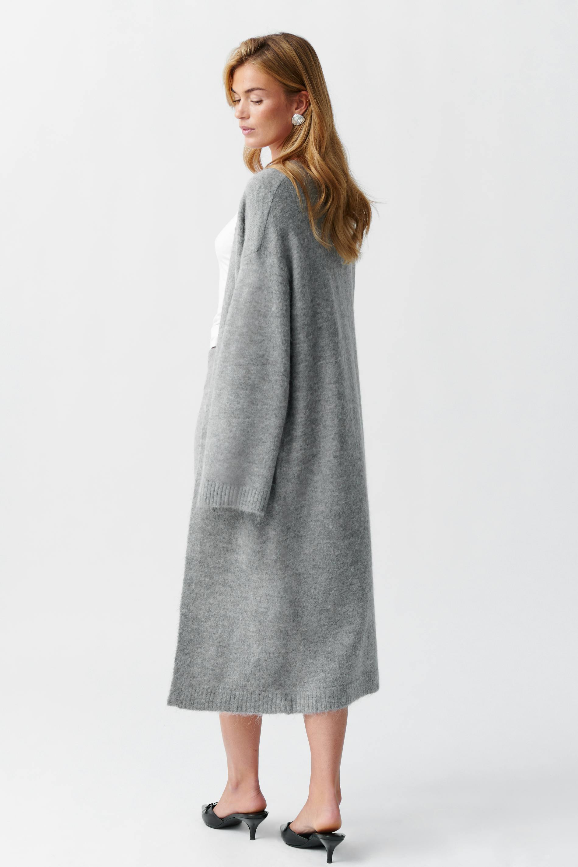 Long knitted cardigan