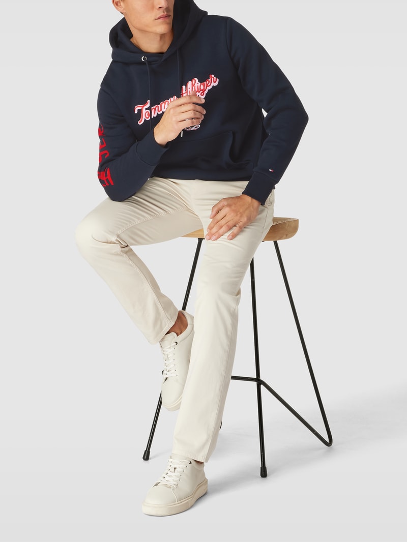 Hoodie mit Label-Stitching in marineblau