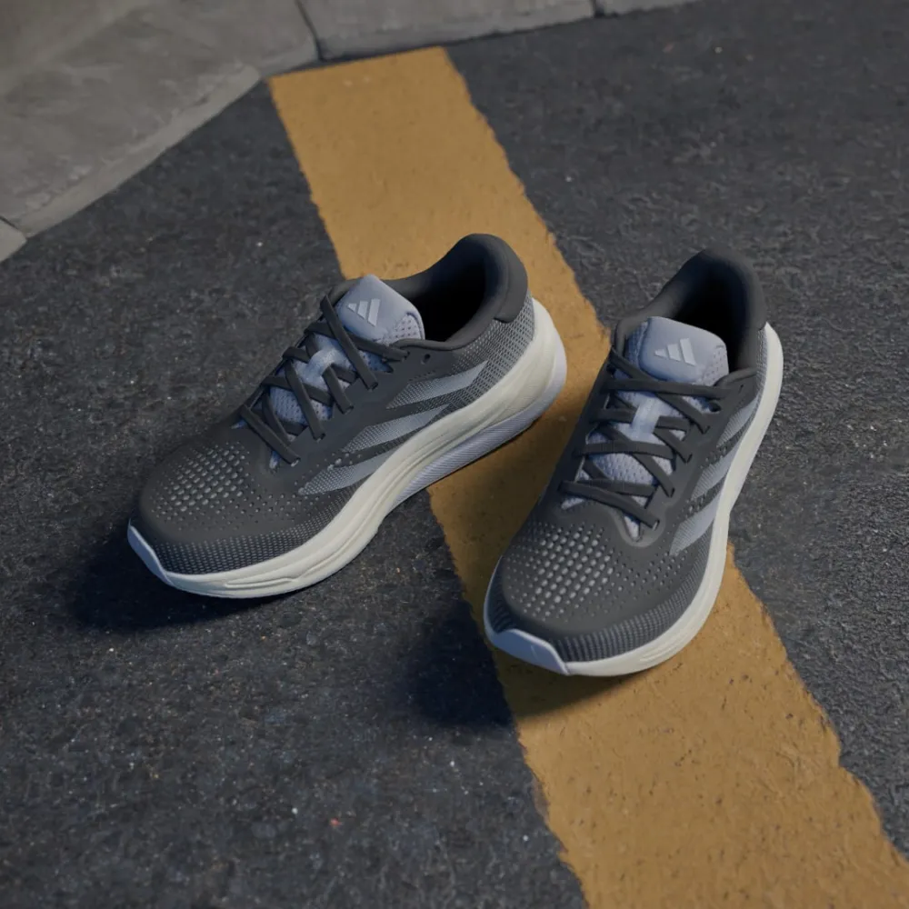adidas Supernova Solution IF3007 / schwarz