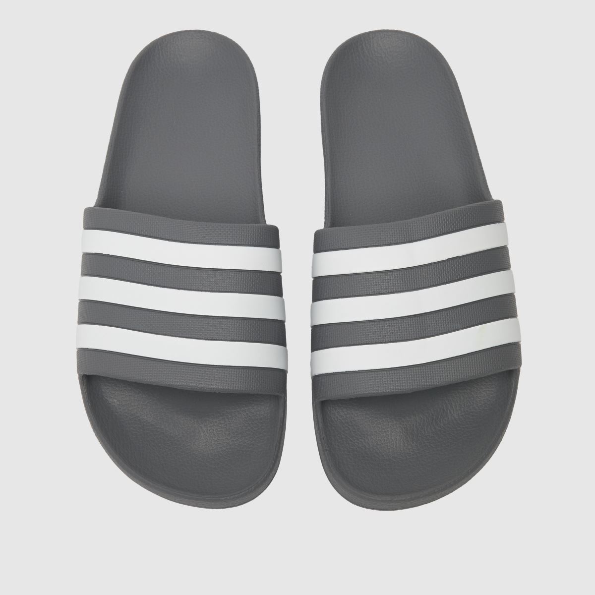 adidas adilette aqua sandaler i vitt och grått