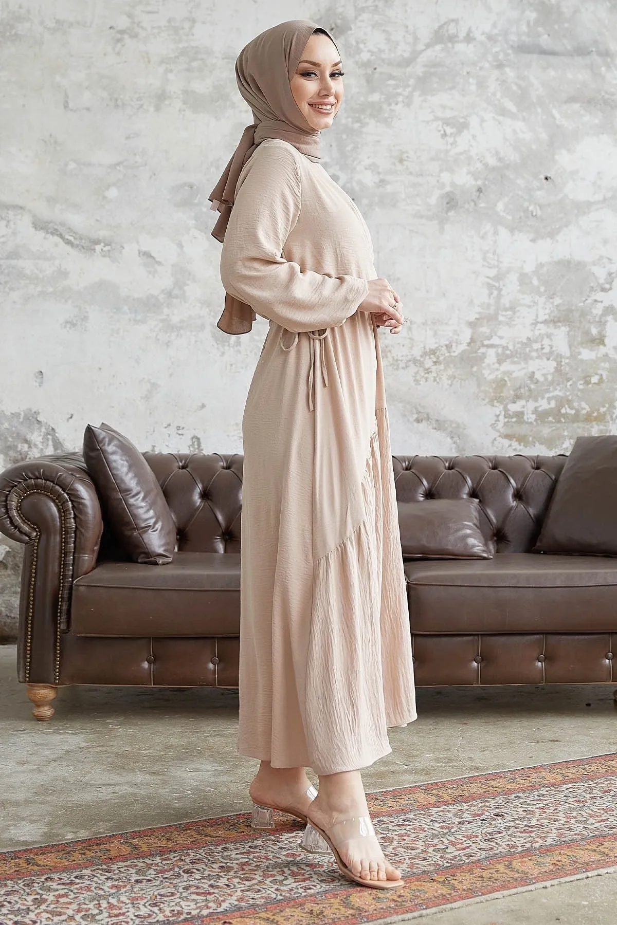 InStyle  Merya Tunel Weiches Ayrobin-Kleid mit Gürtel – Beige