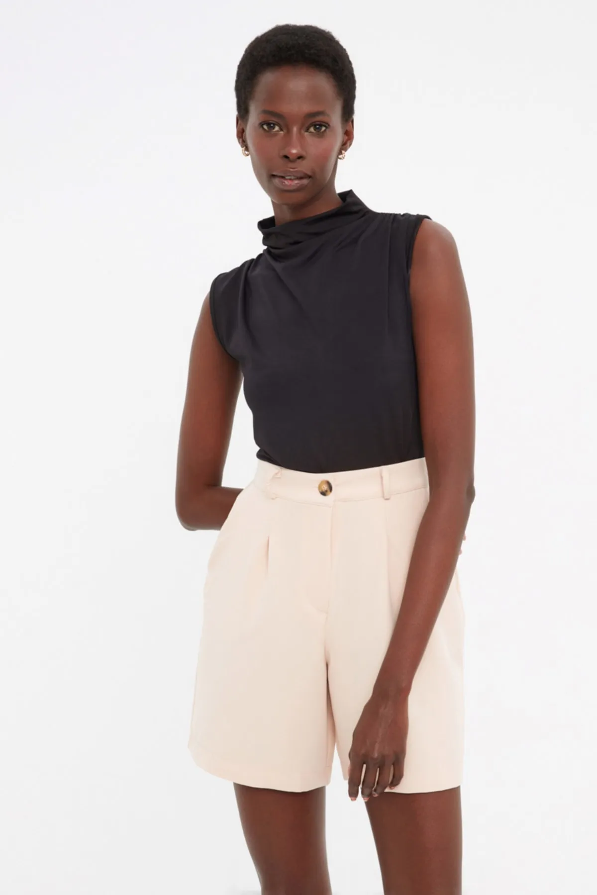 Trendyol Collection  Gewebte City-Shorts - Stone Pocket, TWOSS19WX0108