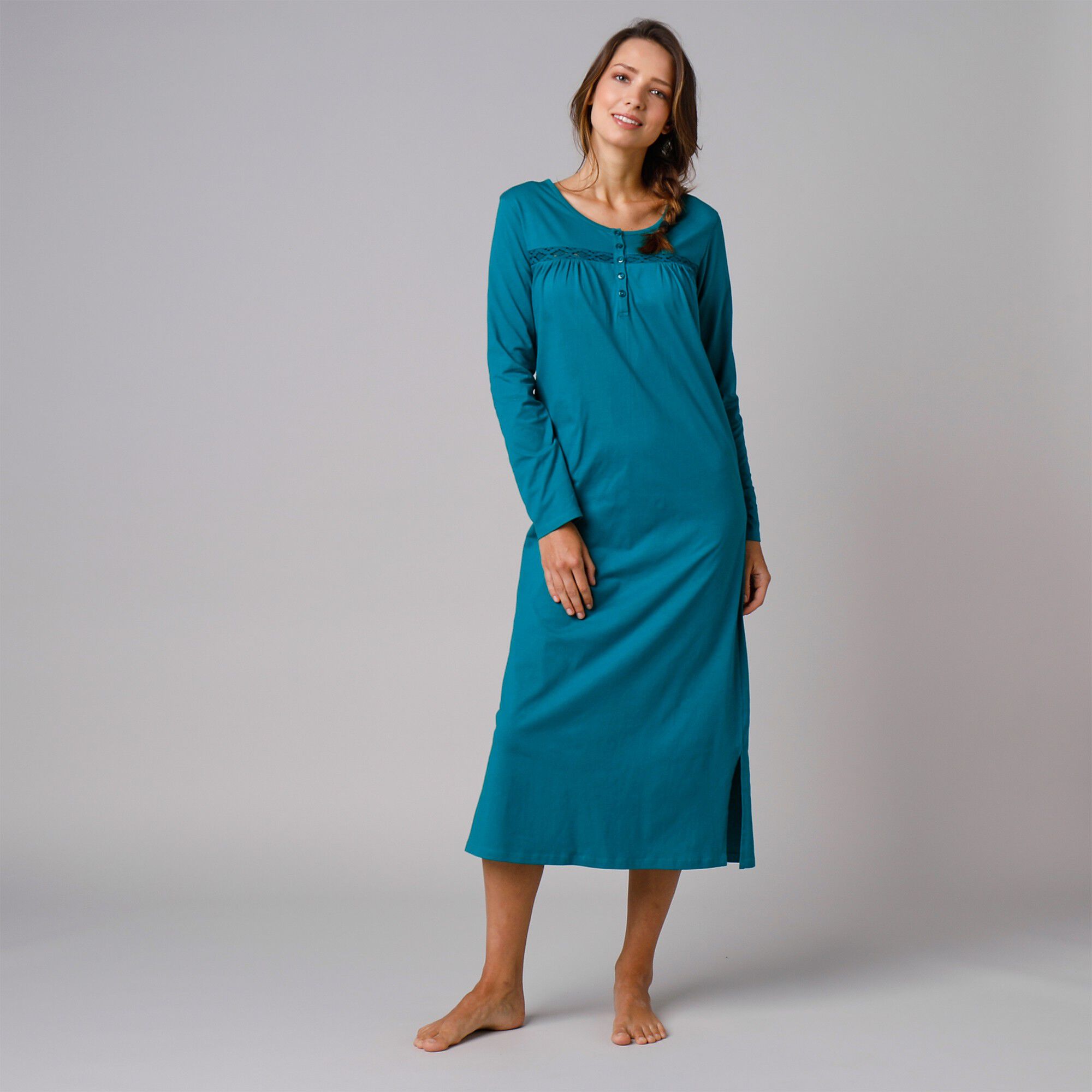 Chemise de nuit longue manches longues unie