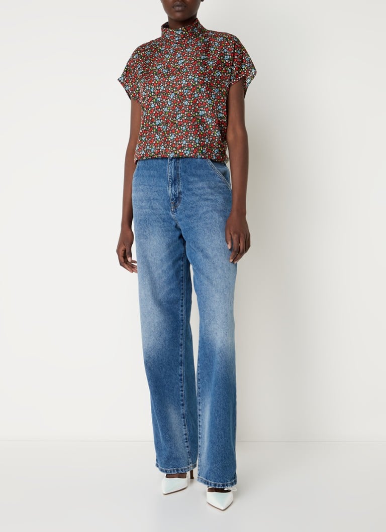 Top Geraldine in seta di Essentiel Antwerp, con stampa floreale.