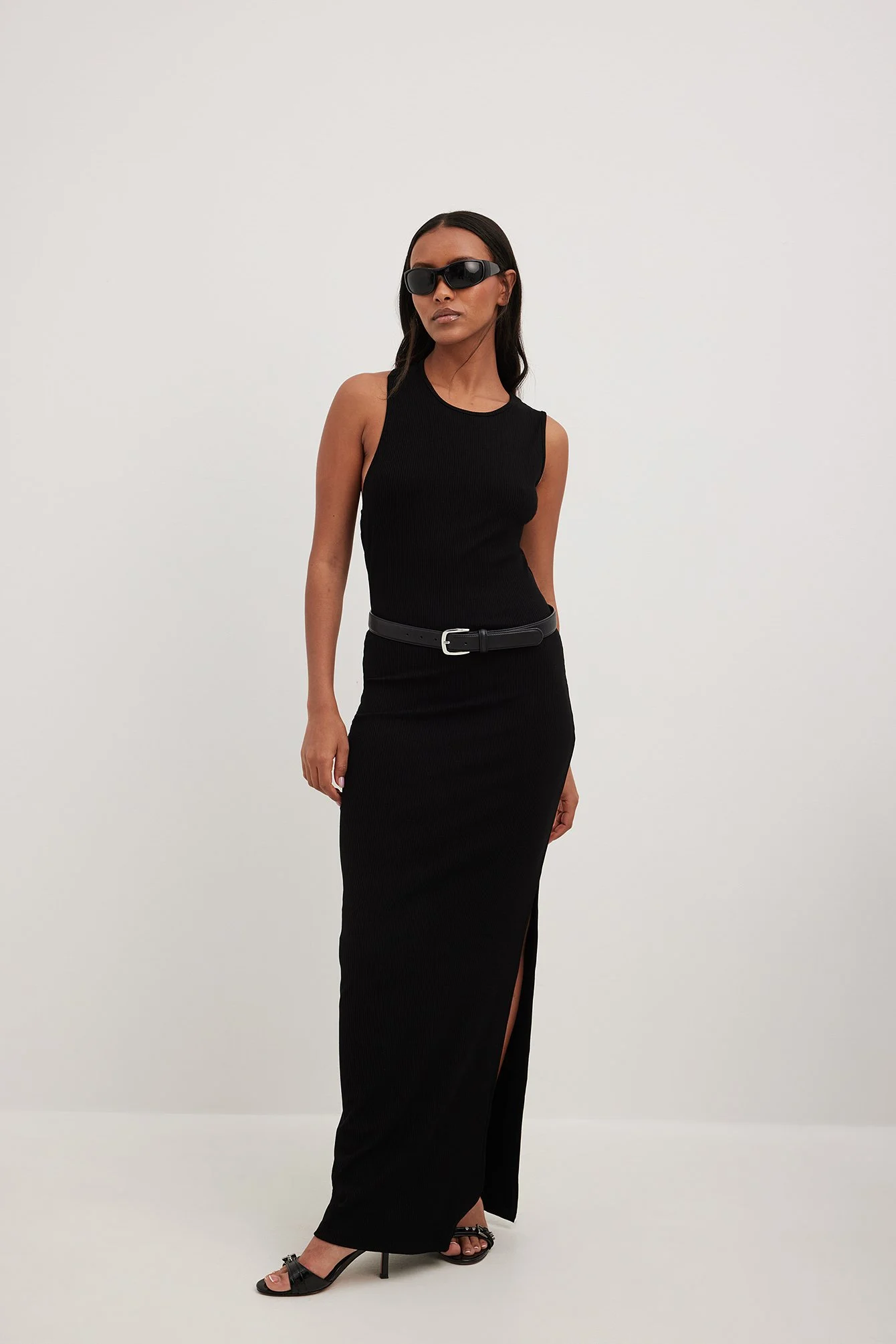 Maxikleid mit asymmetrischem Rücken