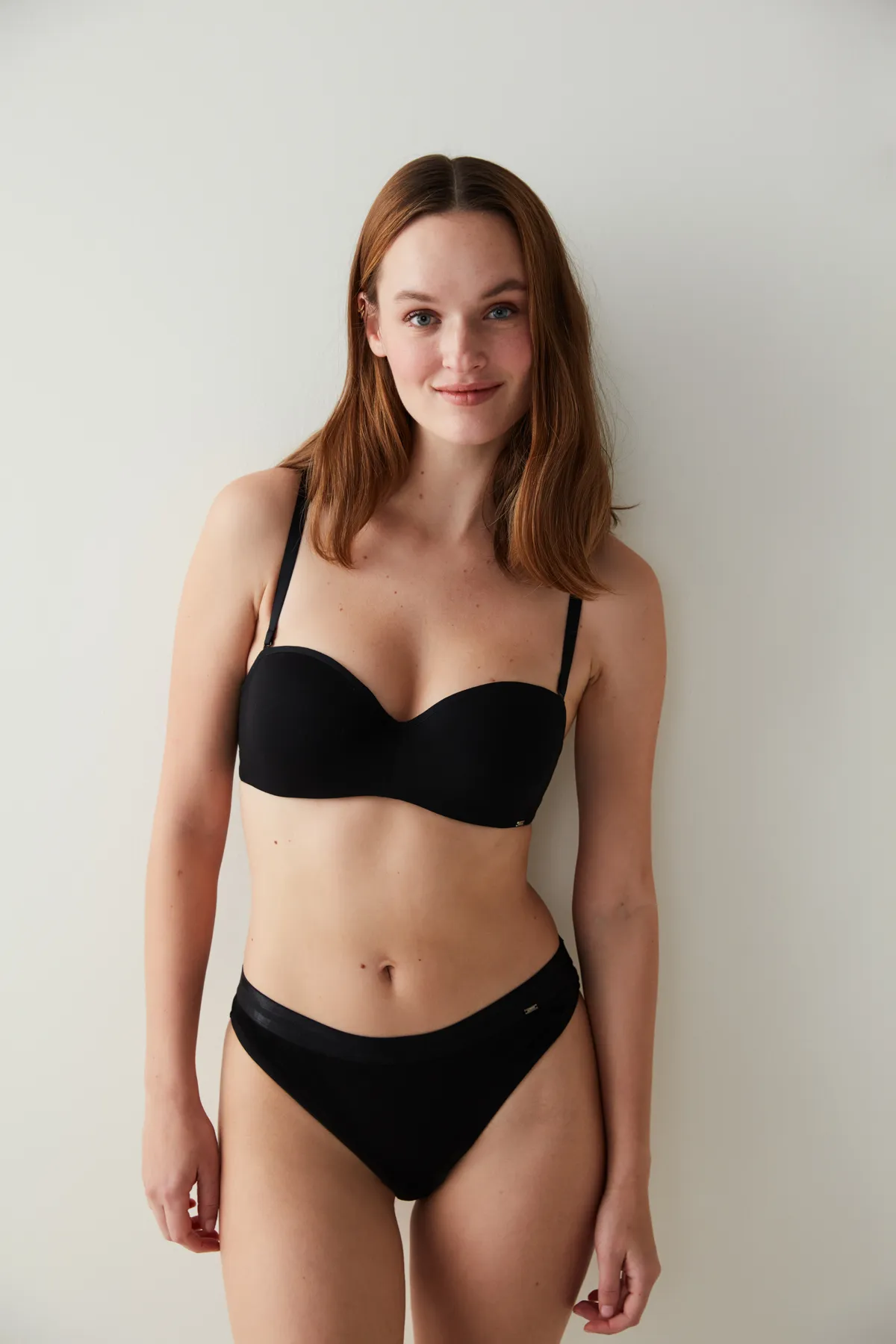 Penti  Schwarzer, trägerloser Push-up-BH Angelina mit Bügel