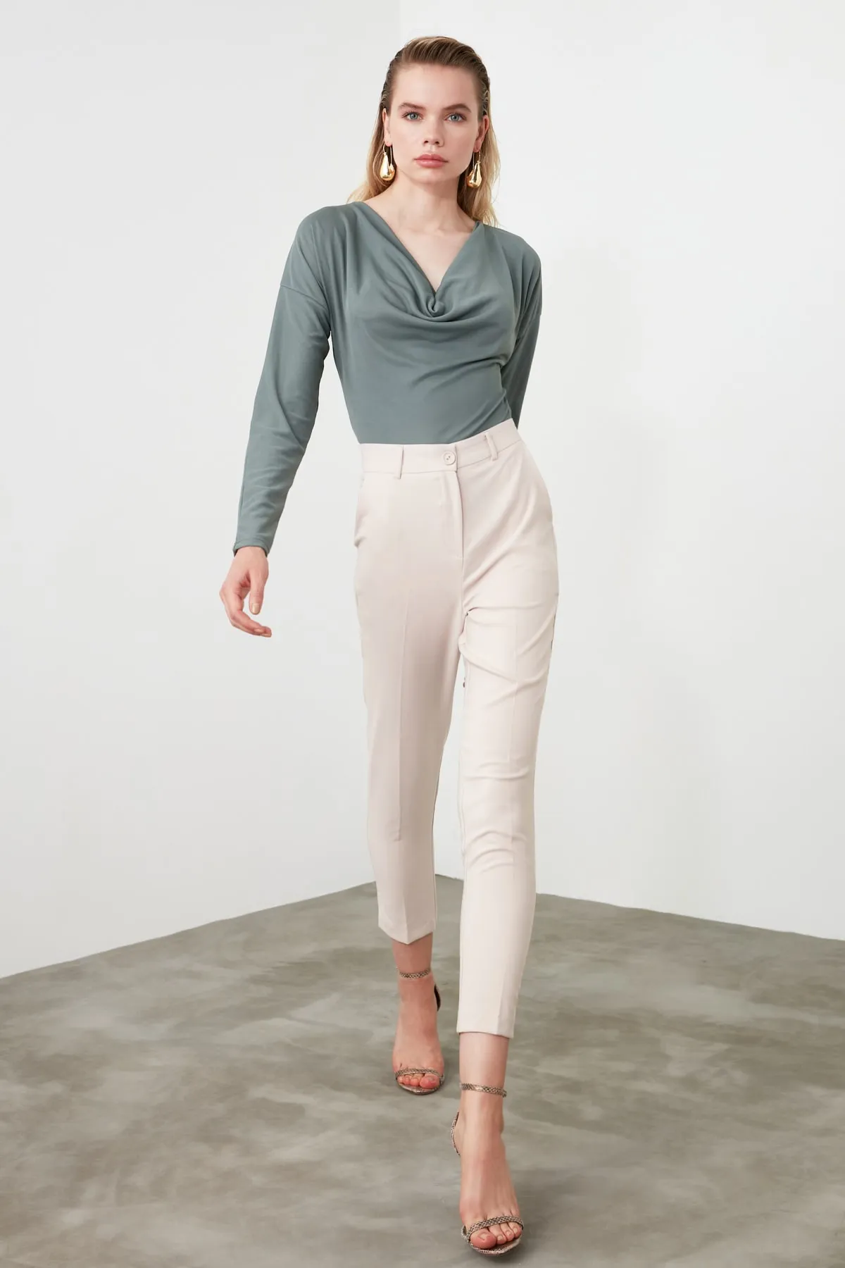 Trendyol Collection  Tas Basic Cigarette Skinny-Leg-Webhose TWOSS19ST0038