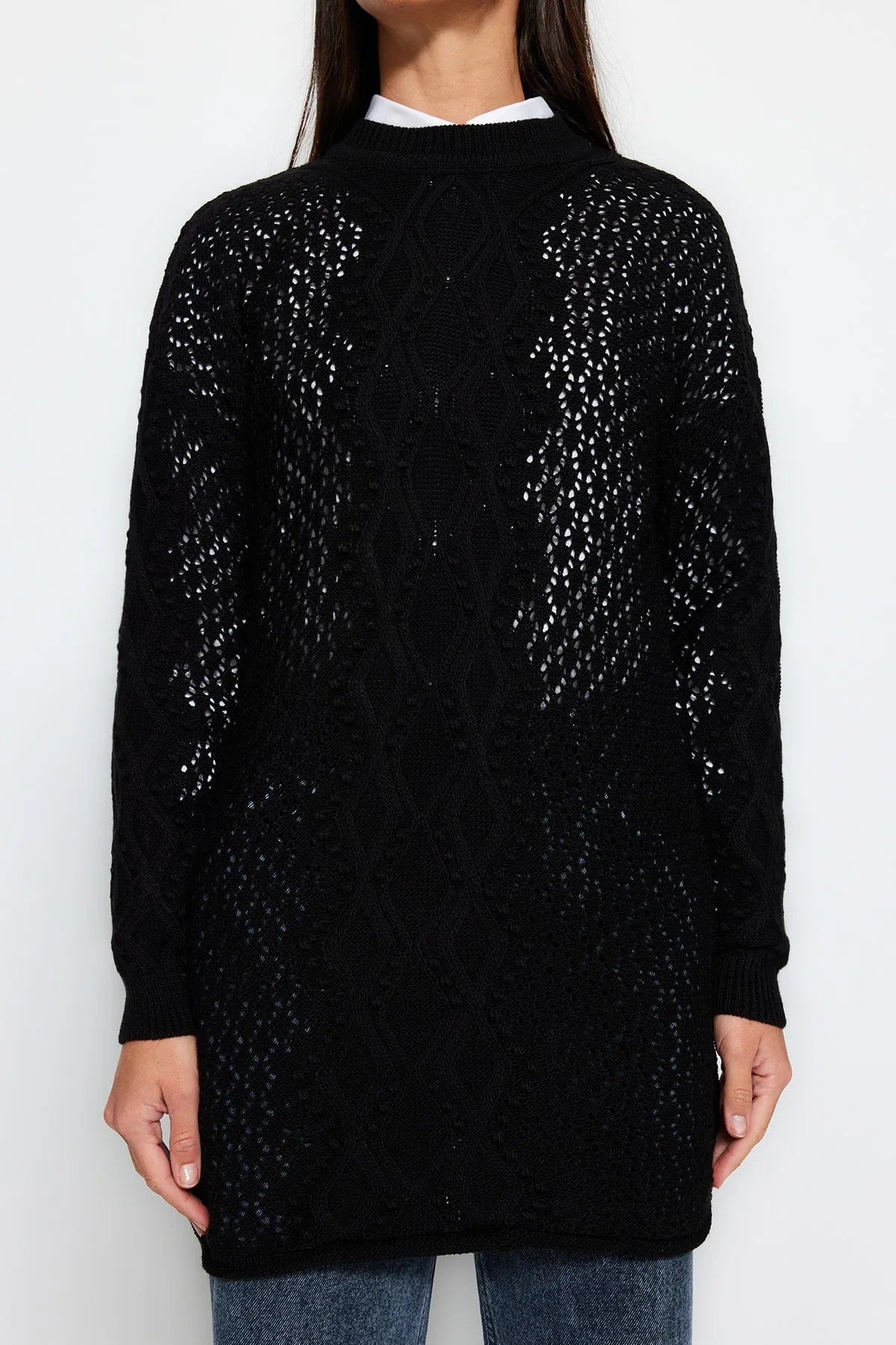 Trendyol Modest  Schwarzer durchbrochener Strickpullover TCTAW22AK0089
