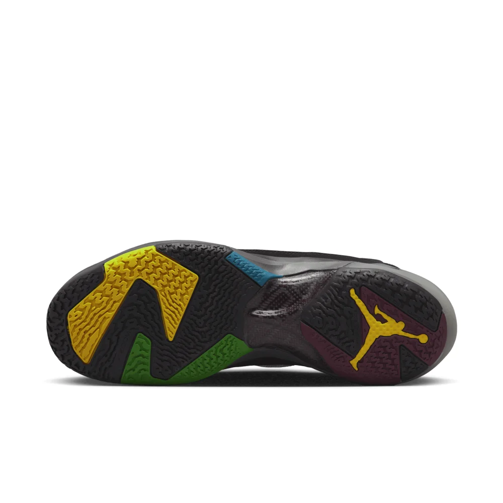 NIKE JORDAN XXXVII DD6958-001 / schwarz