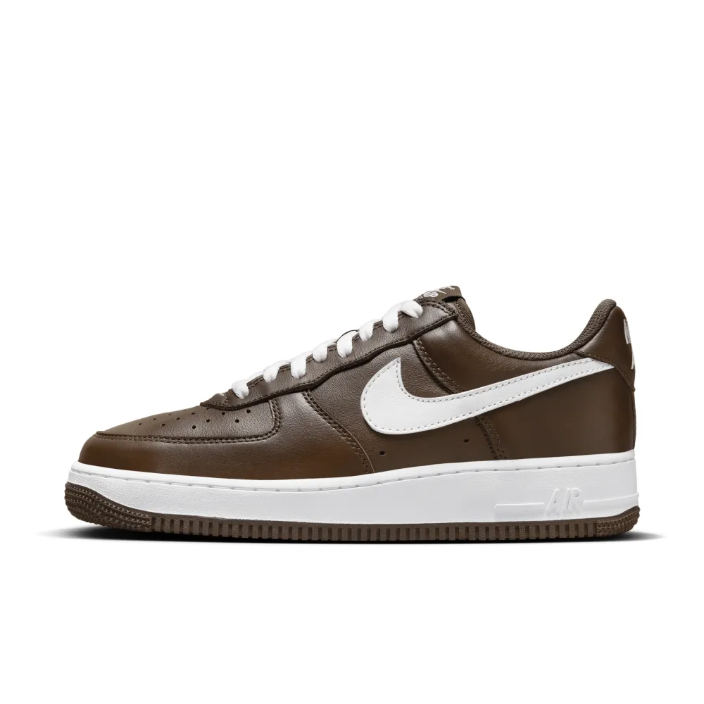 Nike Air Force 1 Retro QS Chocolate FD7039-200 / braun