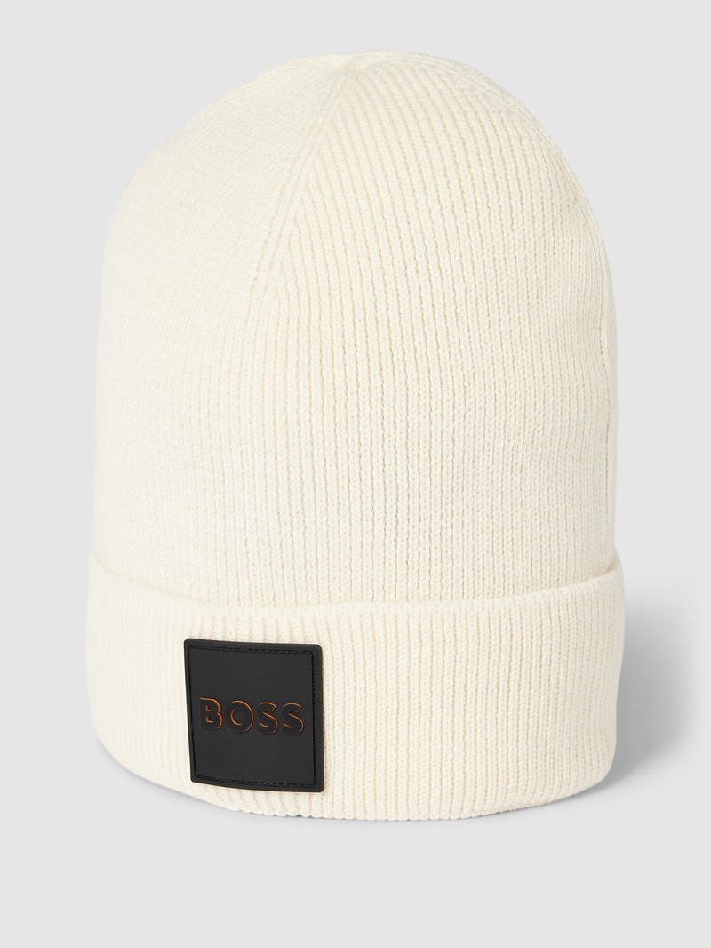 Beanie mit Label-Detail Modell 'Foxxy' in offwhite