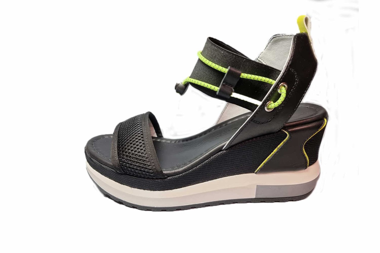 NERO GIARDINI Klassische Sandalen schwarz