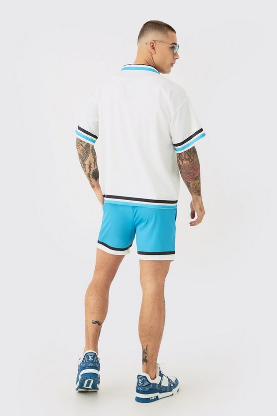 Kastiges Satin-Hemd mit Print & Shorts