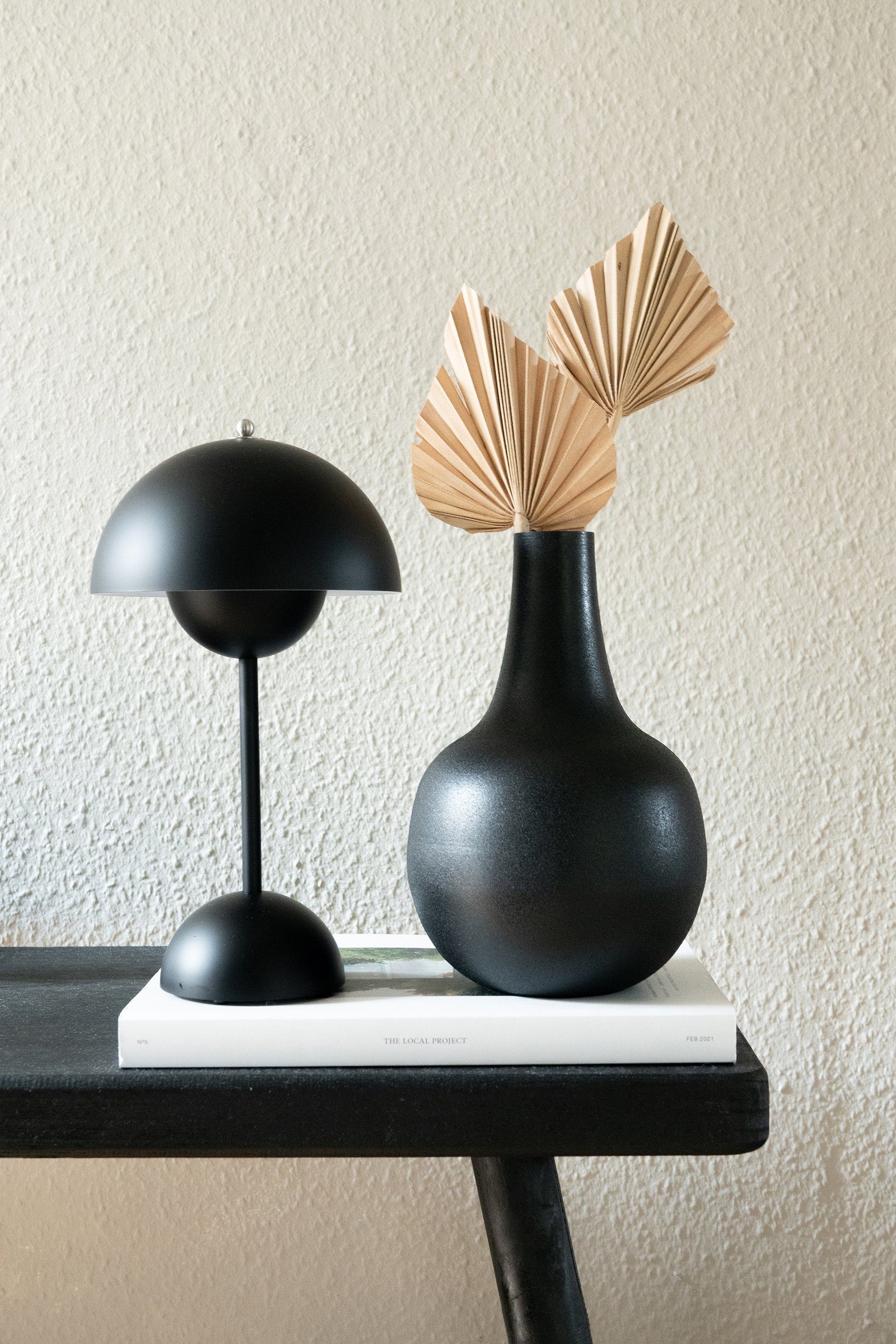 LaLe Living Dekovase Blumenvase Lamia in Schwarz, H: 23cm