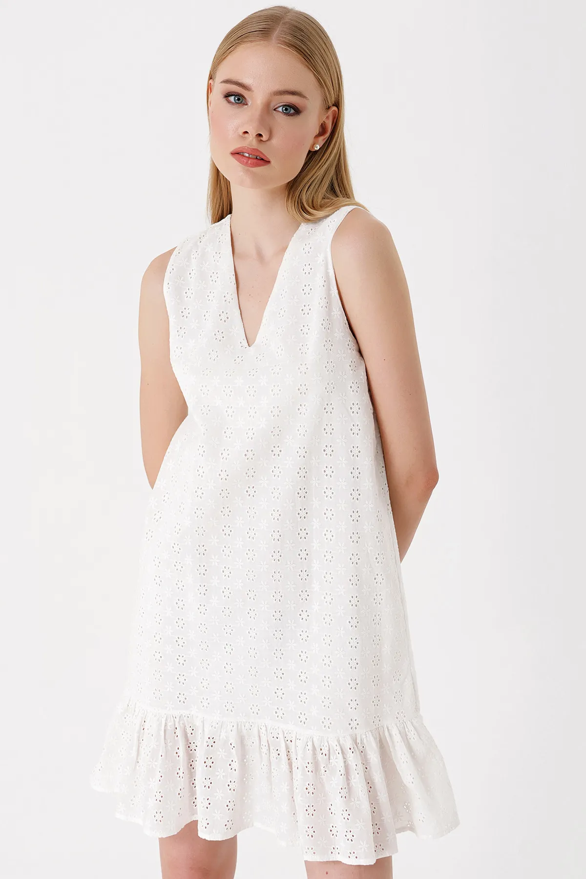 Bigdart  2391 Minikleid mit V-Ausschnitt und Wellenkante – Weiß