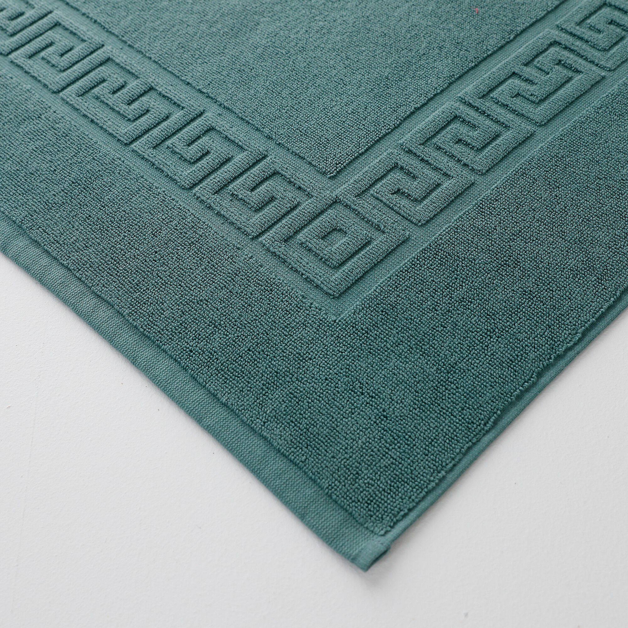 Tapis de bain éponge liteau motif frise grecque