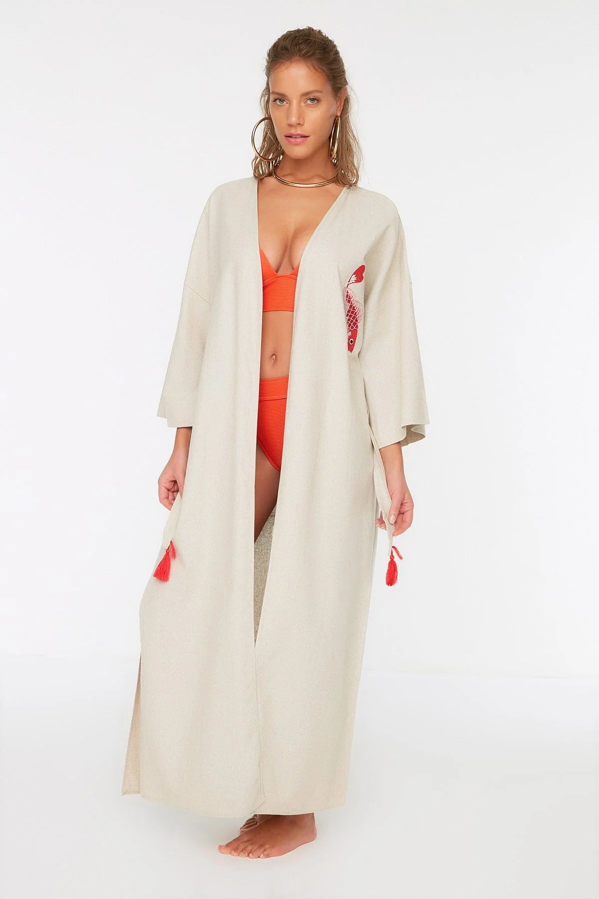 Trendyol Collection  Korallenroter Maxi-Kimono und Kaftan aus gewebter, bestickter Leinenmischung mit Gürtel, 100 % Baumwolle, TBESS20KM0051
