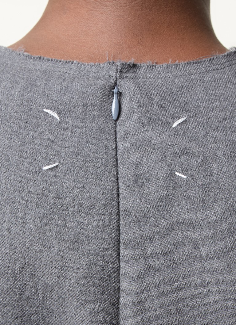Vestido midi de mezcla de lana de Maison Margiela con detalles plisados