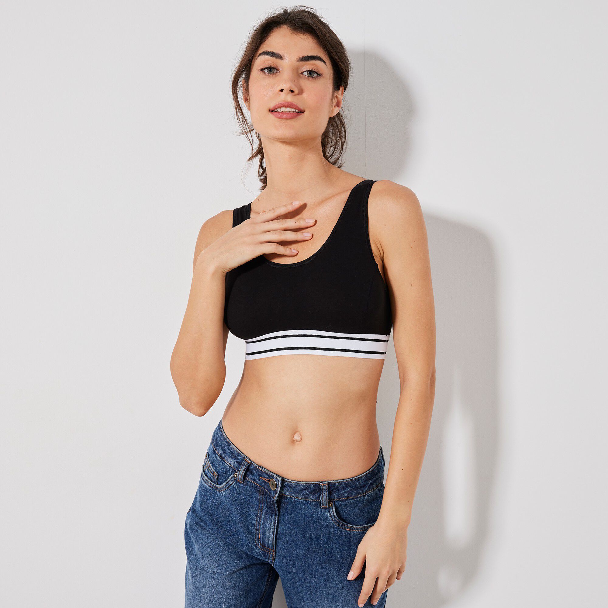 Brassière sport sans armatures