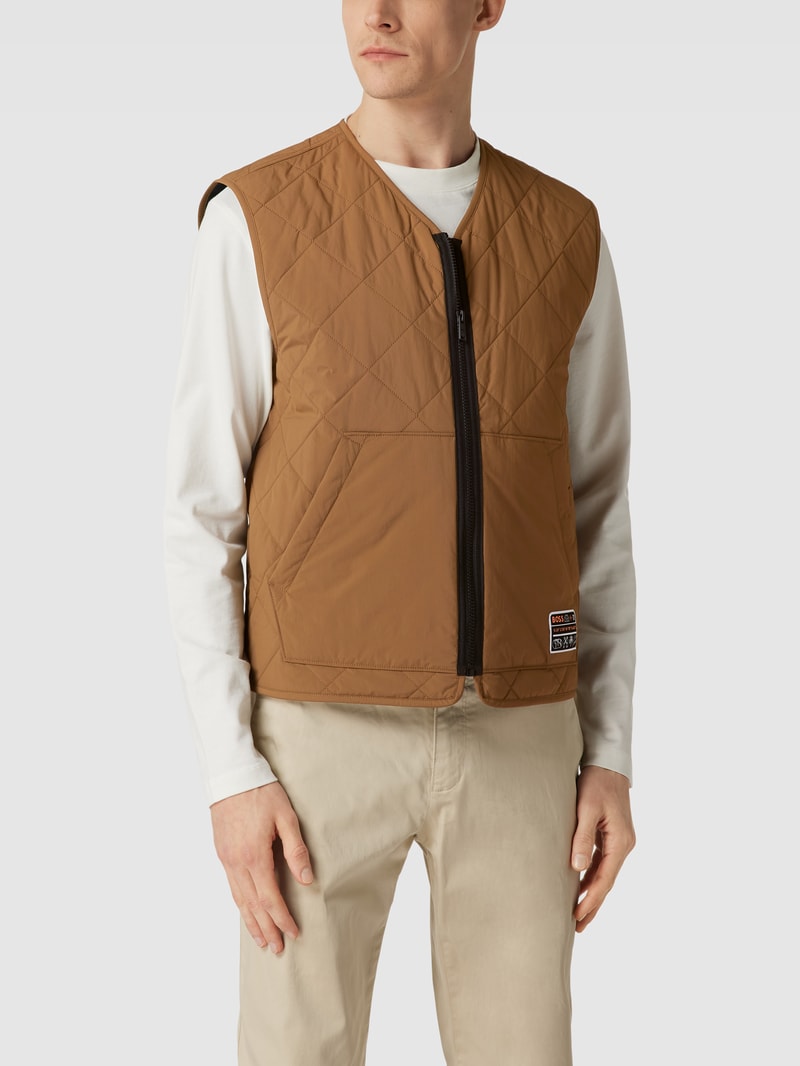 Steppweste mit Label-Patch Modell 'Okella' in beige