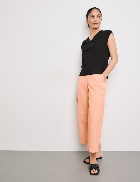Kurzarmshirt mit Faltendetail